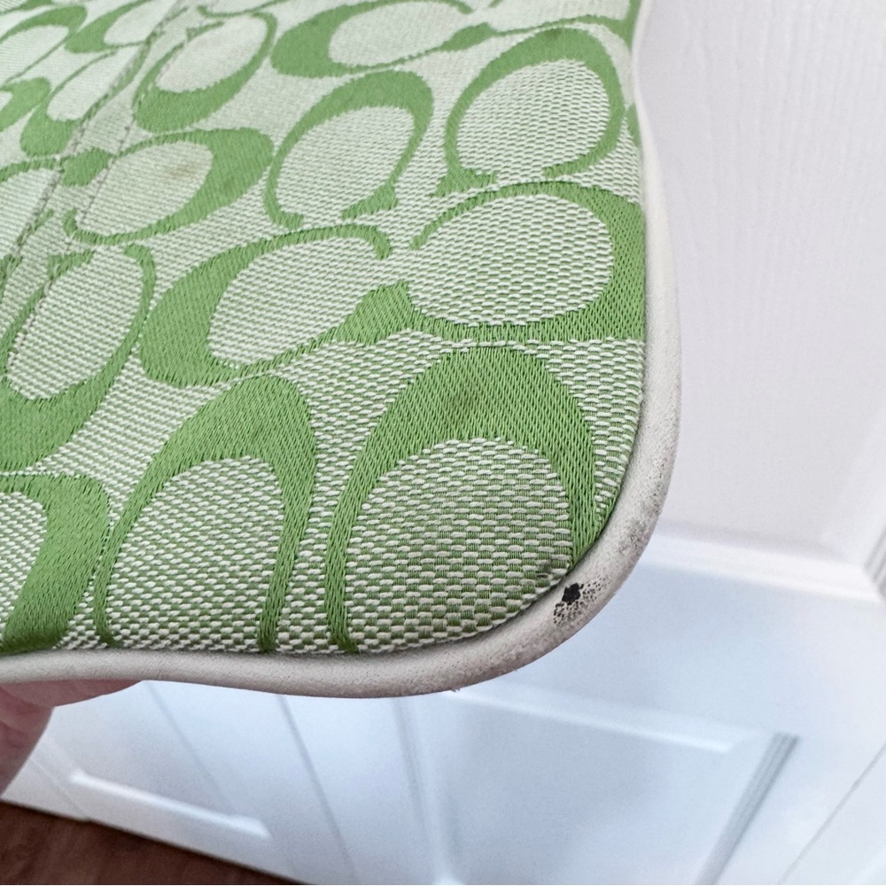 Vintage 90’s Coach Lime Green Signature Monogram Pattern Canvas Crossbody Bag - Picture 8 of 15